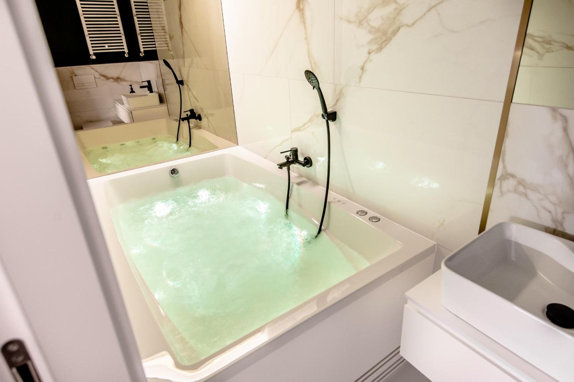 Apartment Super-apartamenty Vip Jacuzzi Iii Poznan